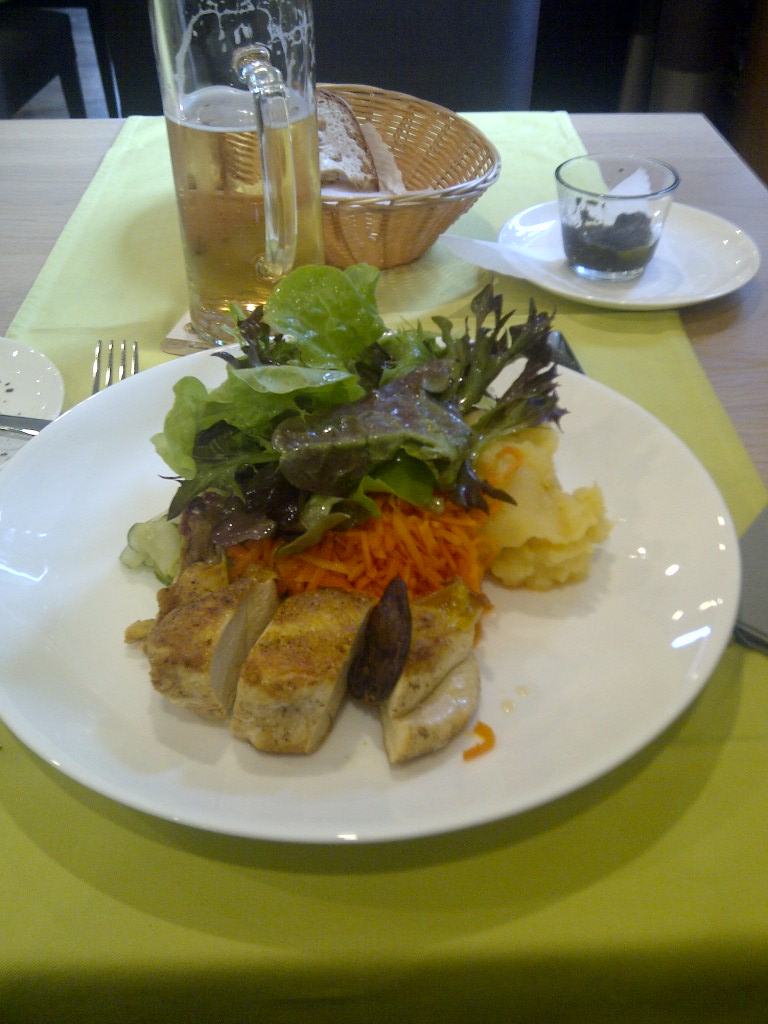 Salat mit Poulardenbrust Salat mit Poulardenbrust